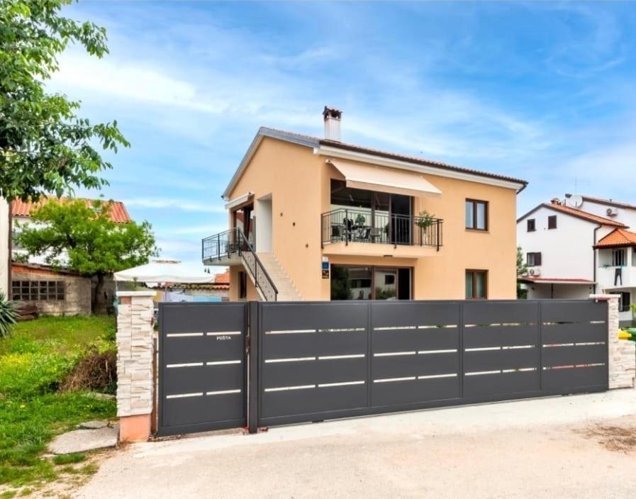 Apartman Lorena Ρόβινι Εξωτερικό φωτογραφία